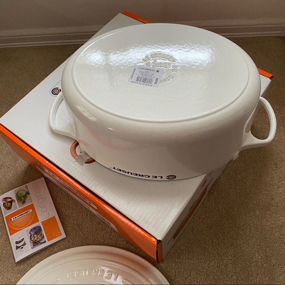 Le Creuset new 6.75q #31 white - Picture 5 of 11